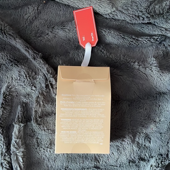 🎶 3 for $20 Bath Confetti -- Hot Chocolate scent Bundle Deal! - Picture 3 of 7